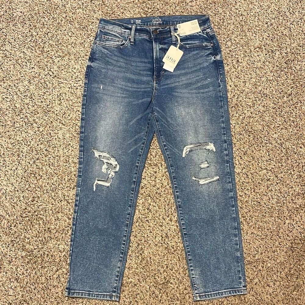 a.n.a High Rise Straight Jeans Women’s Size 12 Straight Leg Slim Distressed NEW